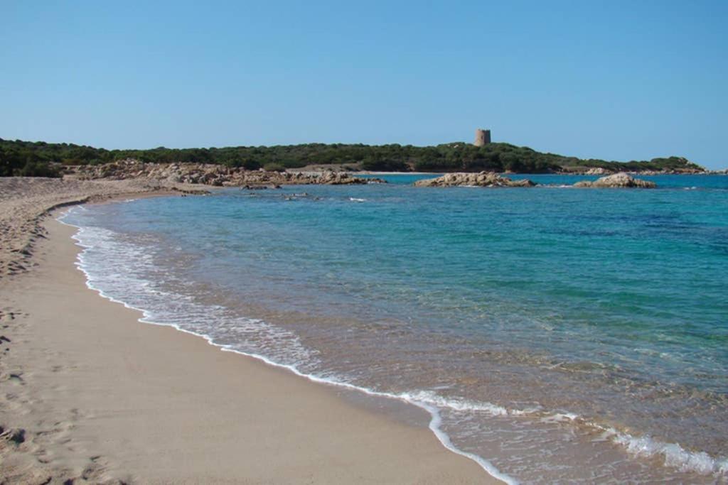 Bella Casa Con Giardino A 10 Minuti Dal Mare Apartamento Aglientu Exterior foto