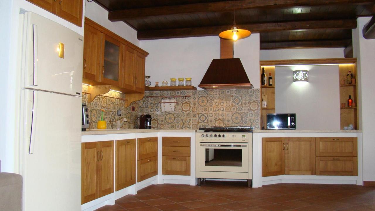 Bella Casa Con Giardino A 10 Minuti Dal Mare Apartamento Aglientu Exterior foto